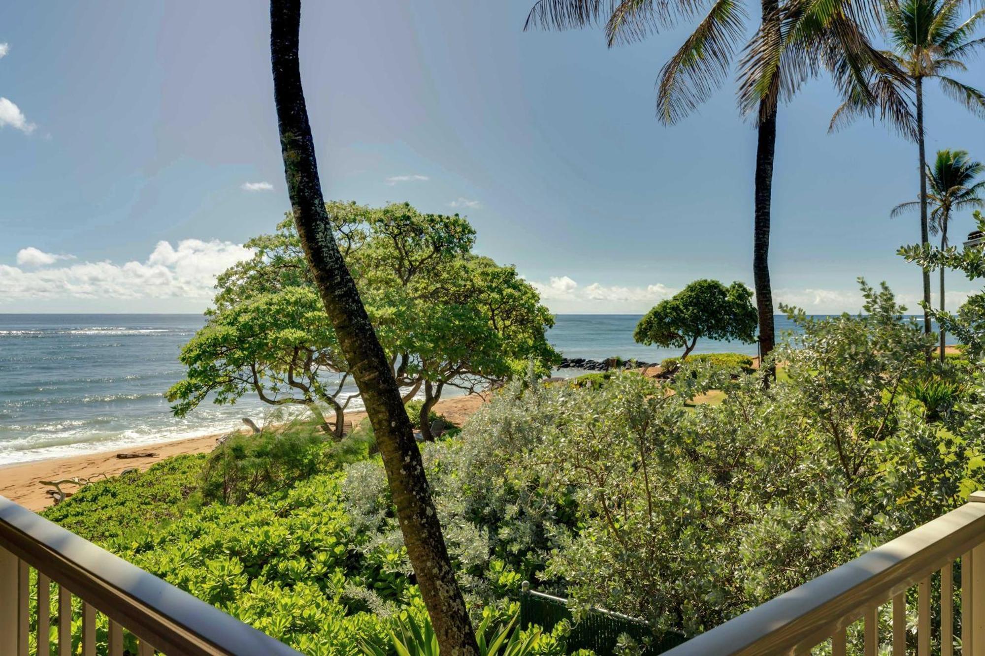 Waipouli Beachfront Condo With Balcony And Ocean Views Kapa'a Extérieur photo